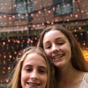 Meet your Posher, Cecilia